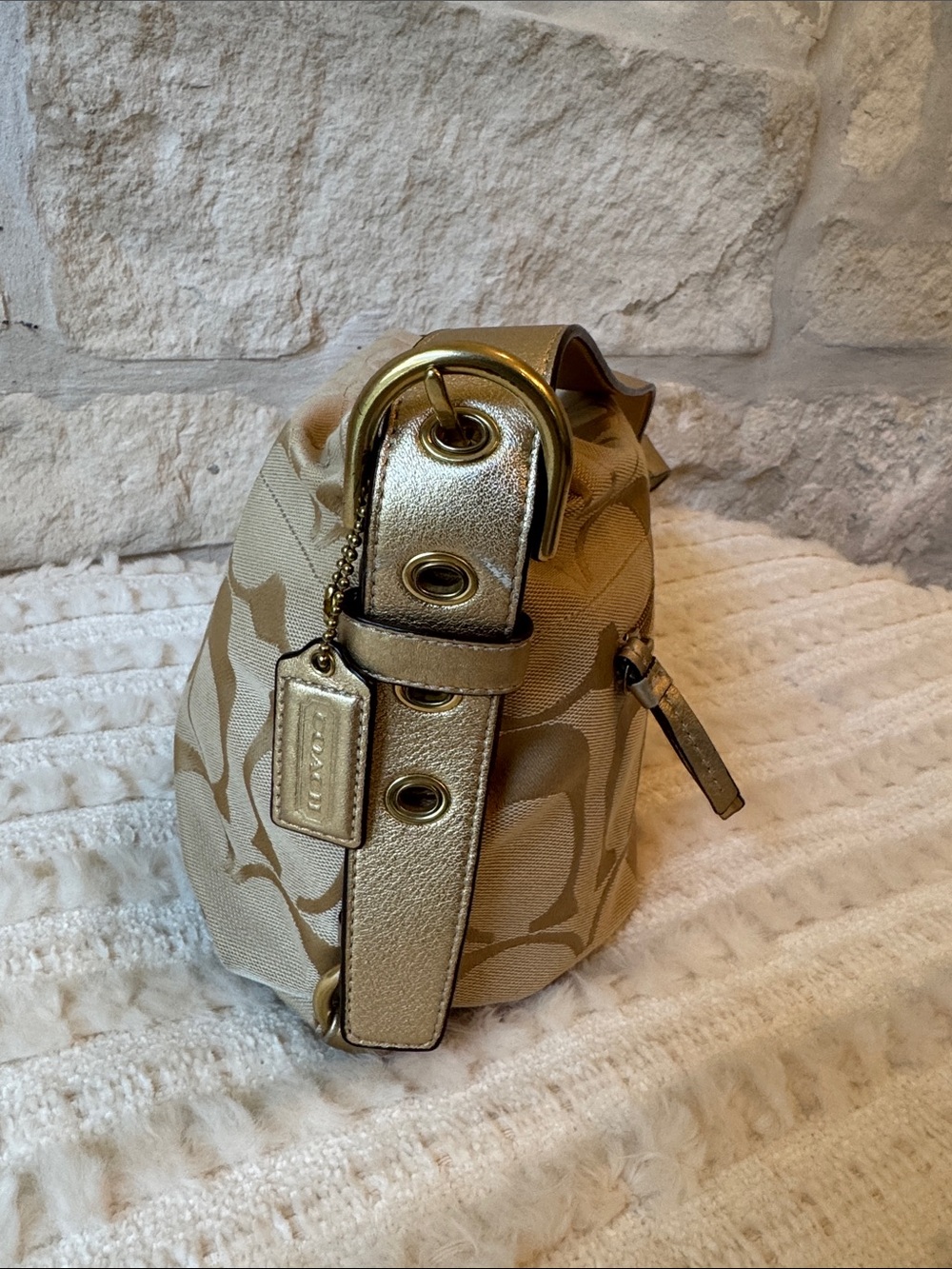 Coach Khaki/Chalk Signature Canvas Shoulder Bag - Like New, Vibrant - Picture 10 of 12